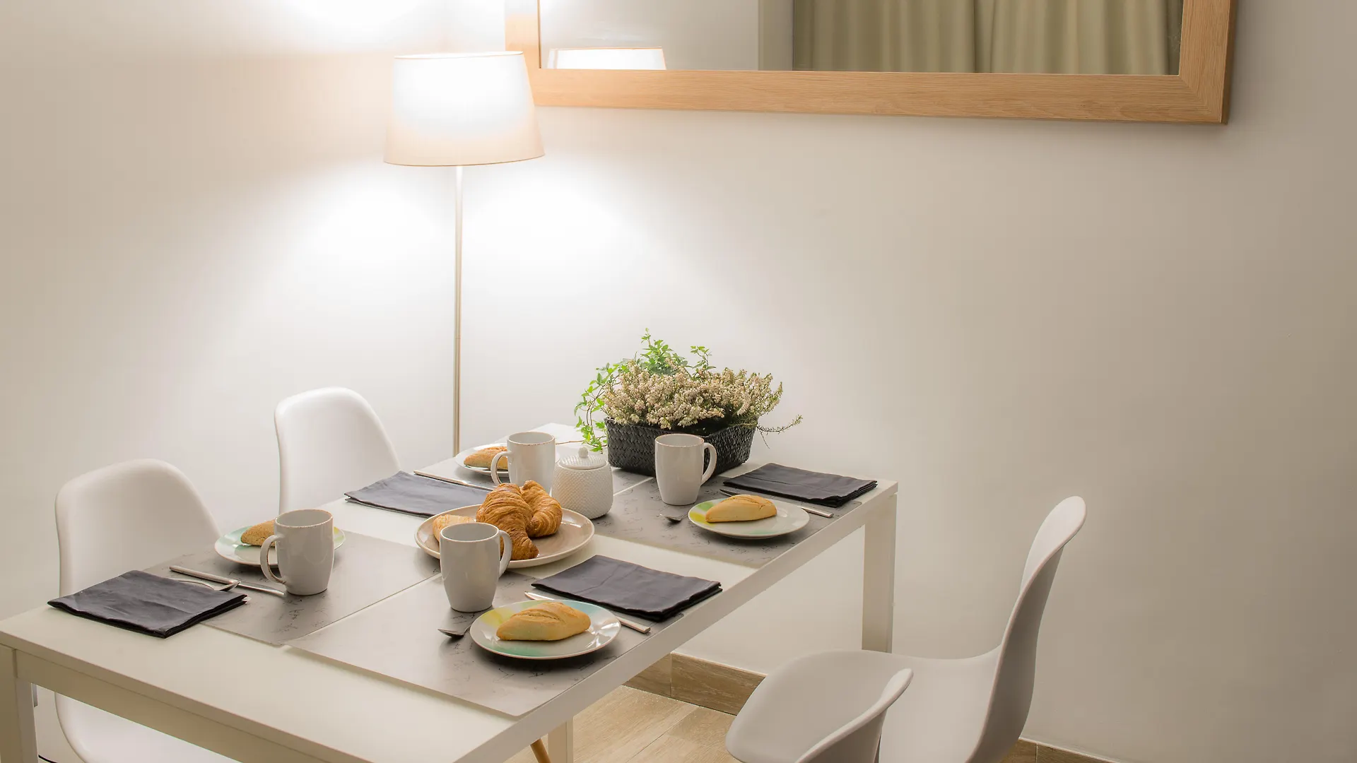 Apartamentos Campo Del Principe Granada Apartment